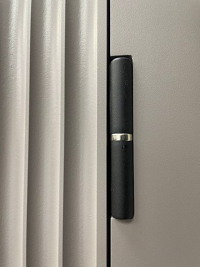 Входная дверь  