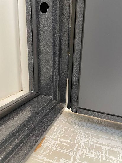 Входная дверь  